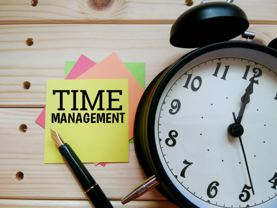 prioritize time management